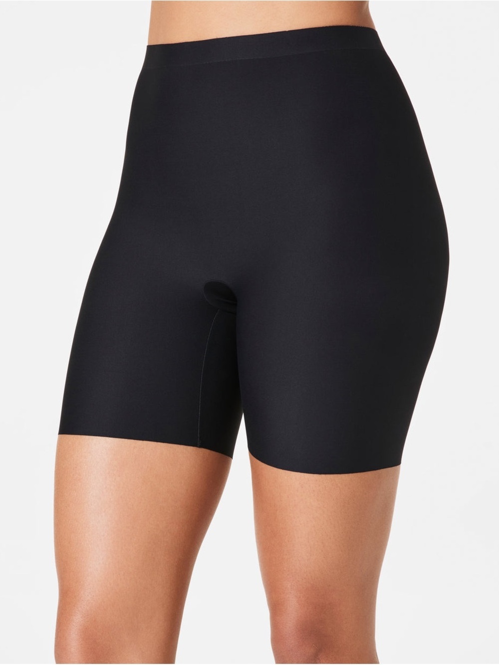SPANXsupersmooth® Essential Mid-Thigh Short